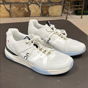 On cloud the Roger  club house pro Men's White and Black Athletic Sneakers Sz 13